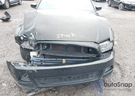 2013 Ford Mustang V6 Premium from USA, damaged, VIN 1ZVBP8AM6D5253379